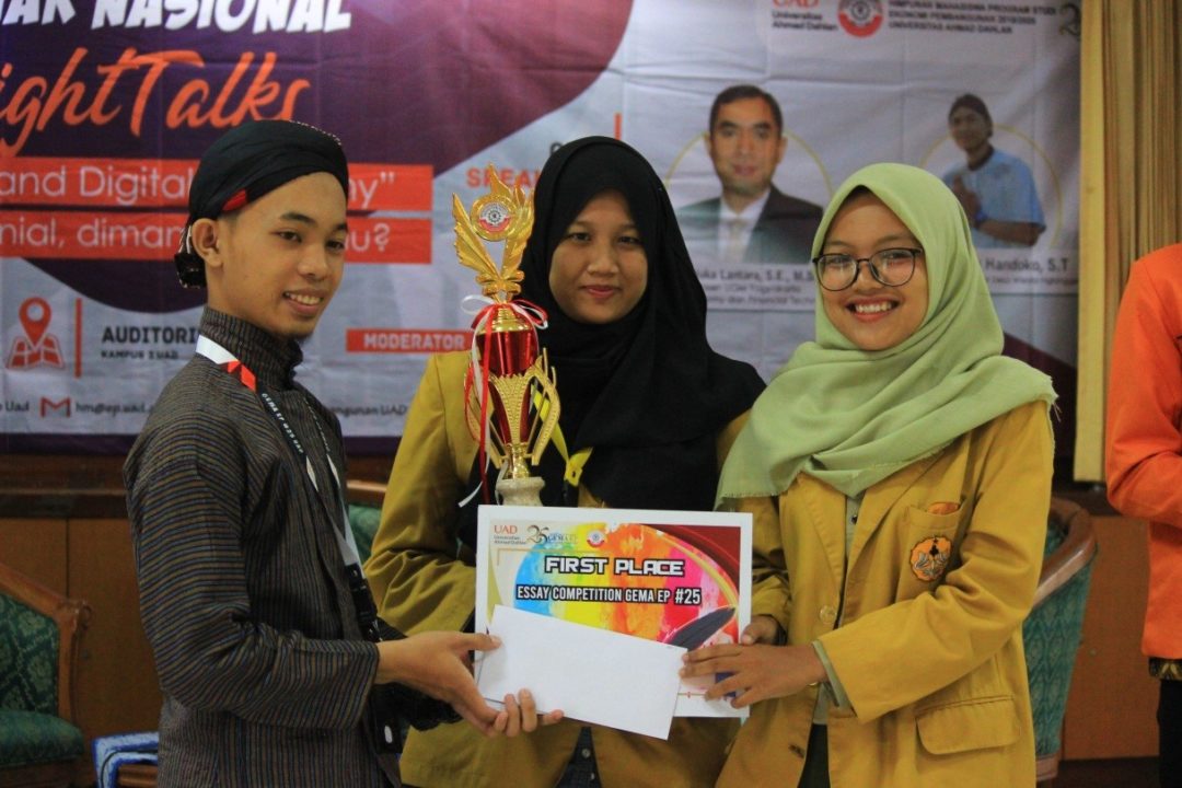 Tema lomba esai image